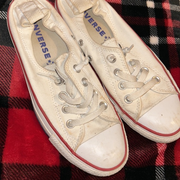 Low Rise White Converse. Size 8 - Picture 4 of 5